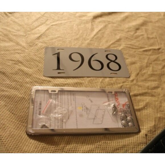 2 Stainless Steel Polish Mirror License Plate Frame + Chrome Screw Caps (Silver) - Picture 2 of 3